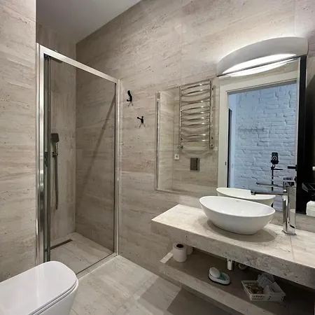 Favorit Apartments 1 Кім Безкоштовна Парковка Центр З Балконом Не Далеко Від Ж Д Вокзалу Звітні Документи Lviv