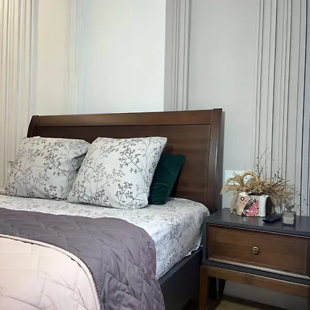 Favorit Apartments 1 Кім Безкоштовна Парковка Центр З Балконом Не Далеко Від Ж Д Вокзалу Звітні Документи Apartment *