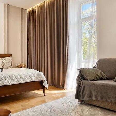 Apartament 9, -apart 1 кім центр з балконом безкоштовна парковка *